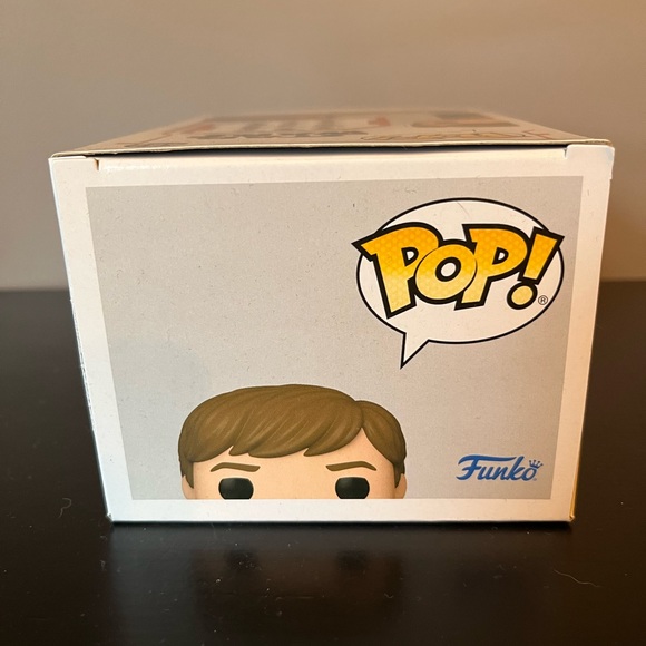 Funko POP! 482 | Star Wars | Luke Skywalker with Grogu - Picture 3 of 8